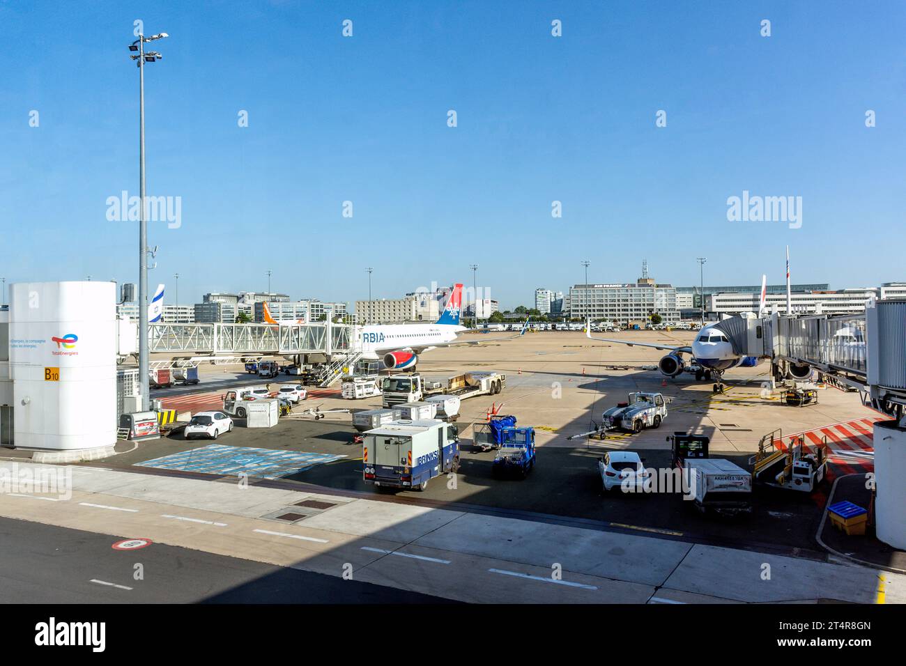 Terminal 2 Airside, Paris Charles de Gaulle Airport (aéroport de Paris-Charles-de-Gaulle), Roissy-en-France, Île-de-France, France Banque D'Images