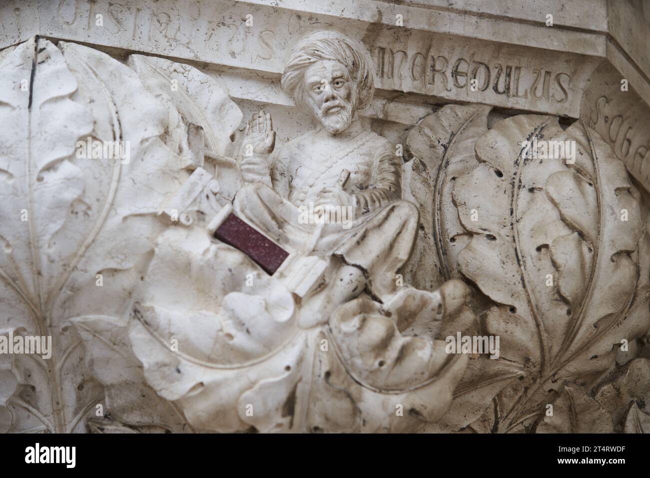 Sculptures sur les piliers du Palais des Doges (italien : Palazzo Ducale) représentant les vertus et les vices. Venise - 5 mai 2019 Banque D'Images