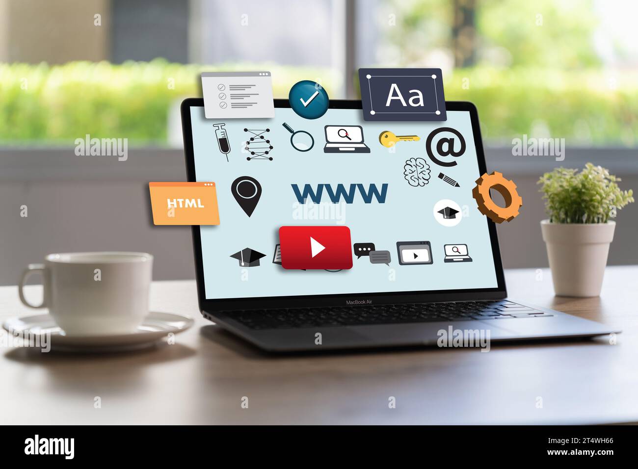 Conception de programmation site Web Accueil idées e-learning, éducation en ligne données d'analyse du trafic Web sur un ordinateur Banque D'Images