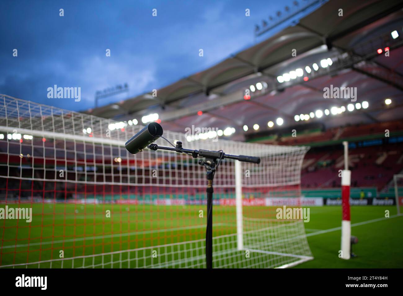 Coupe DFB, caméra de but arrière, heure bleue, objectif, MHPArena, MHP Arena Stuttgart, Baden-Wuerttemberg, Allemagne Banque D'Images