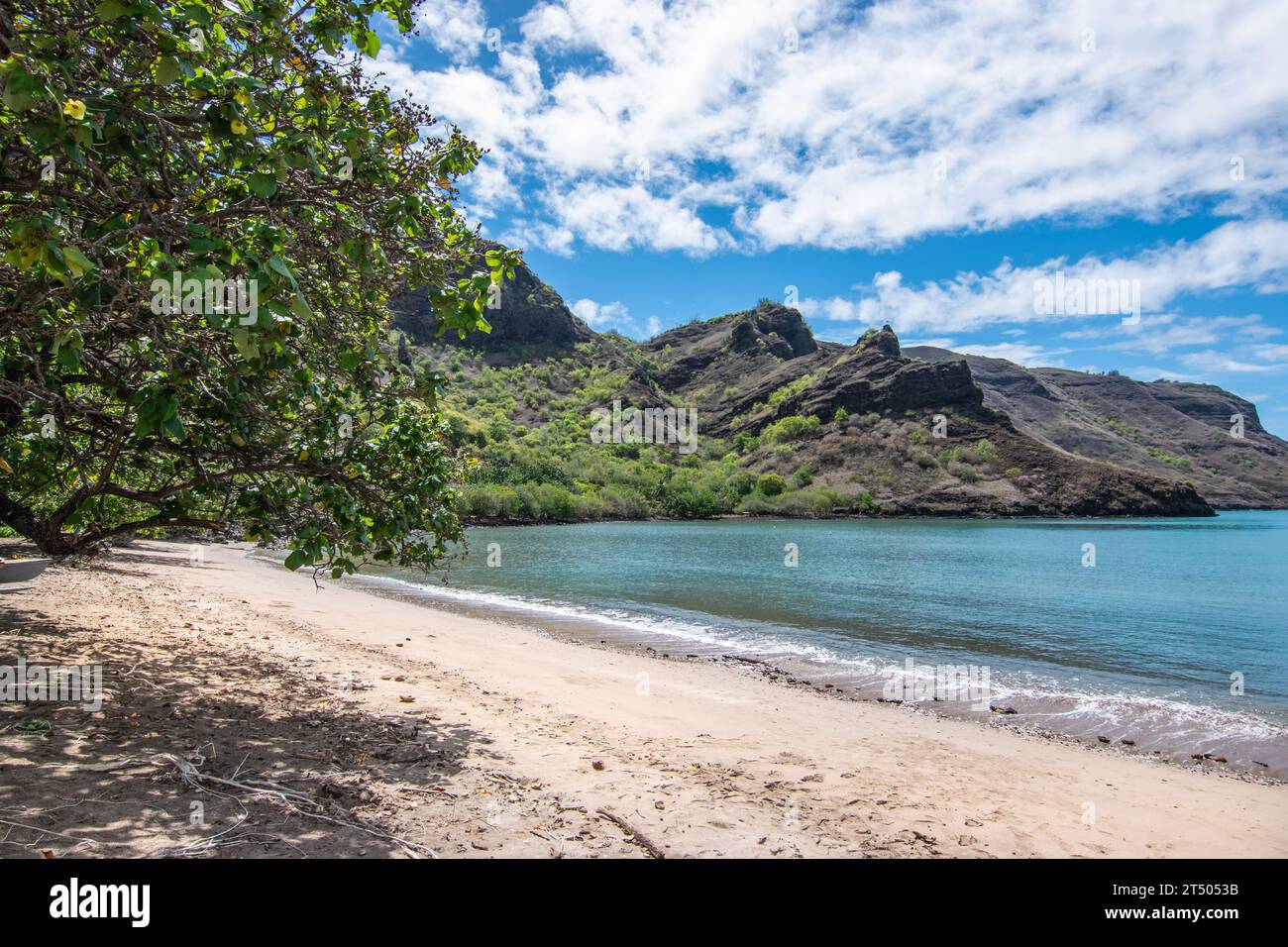 Belle plage sur l'île de Nuku Hiva, Polynésie française. Banque D'Images