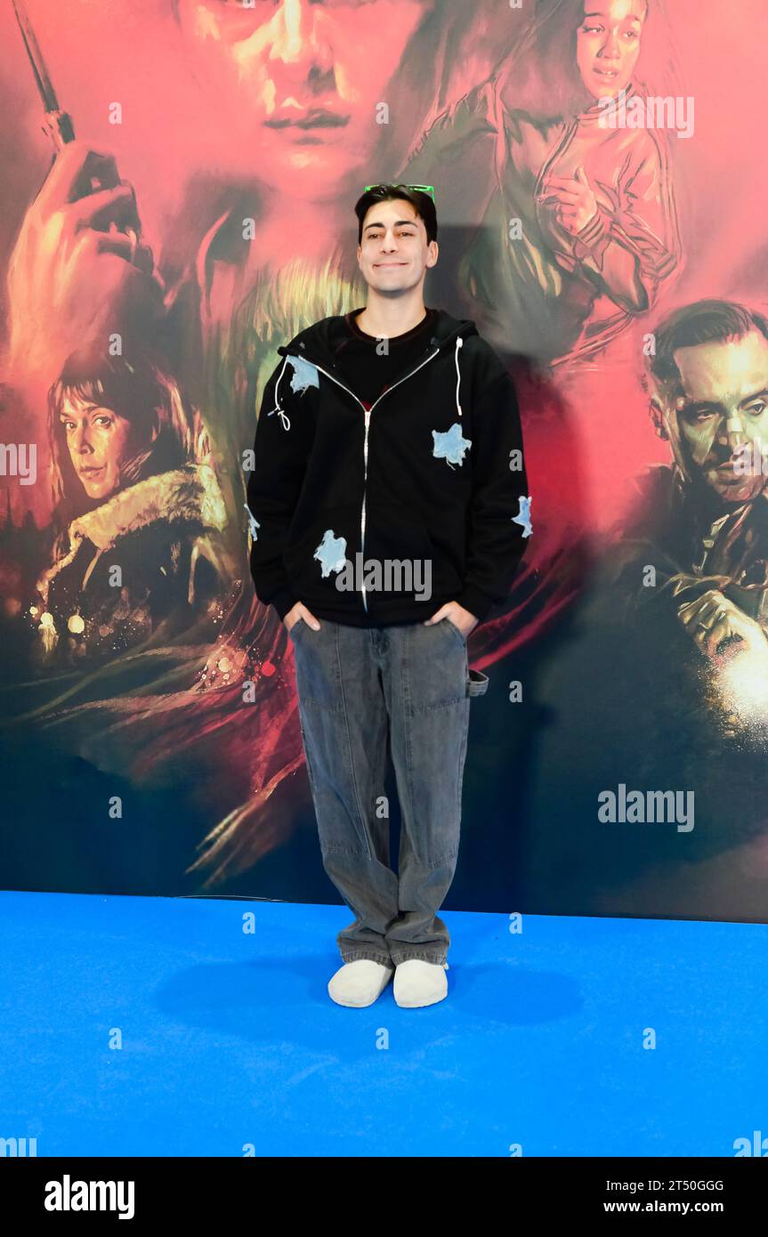 Nil Ojeda a assisté à la première de la série, Romancero, au Cine Paz, qui est disponible sur abonnement Prime Madrid Espagne. Madrid Espagne octobre Banque D'Images