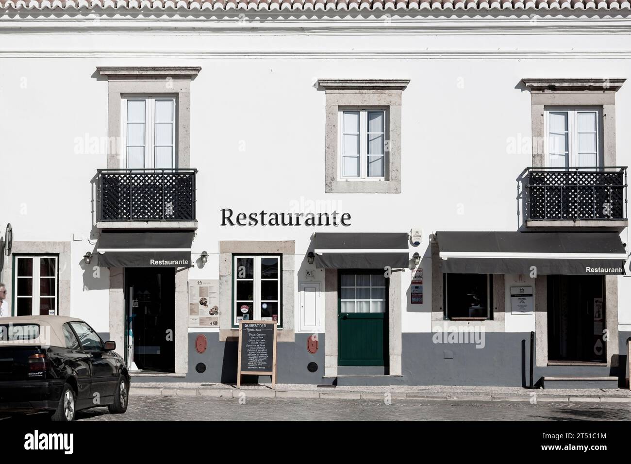 Restaurante dans le centre historique de Faro, Algarve, Portugal Banque D'Images
