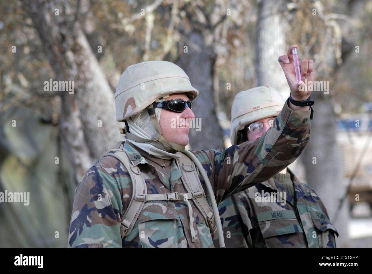 6 taureaux d'eau, 300 gallons, bataillon, Californie, eau potable, exercice sur le terrain ТOperation Bearing duel, FORT HUNTER LIGGETT, Naval Mobil Construction Battalion (NMCB) 17, Purity, SEABEES, test Banque D'Images