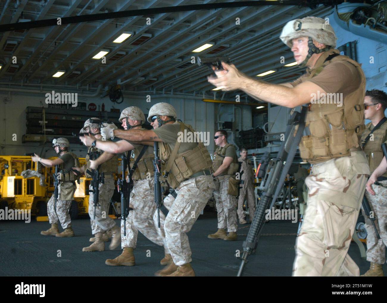 26th Marine Expeditionary Unit (MEU), Enhanced Marksmanship Program (EMP), USS Bataan (LHD 5) Banque D'Images