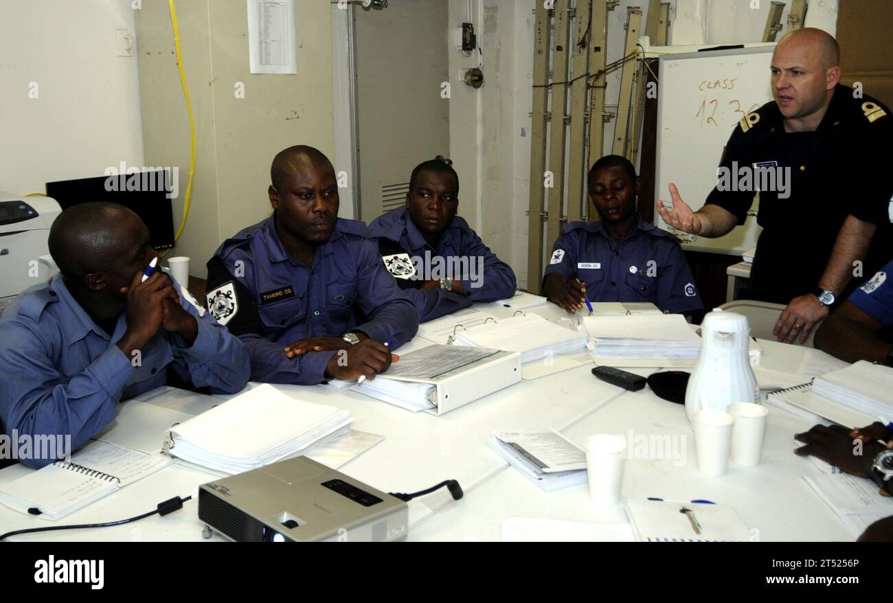 Africa Partnership Station, APS, militaire étranger, Ghana, officier de la marine italienne, photo de la marine américaine, atelier Banque D'Images