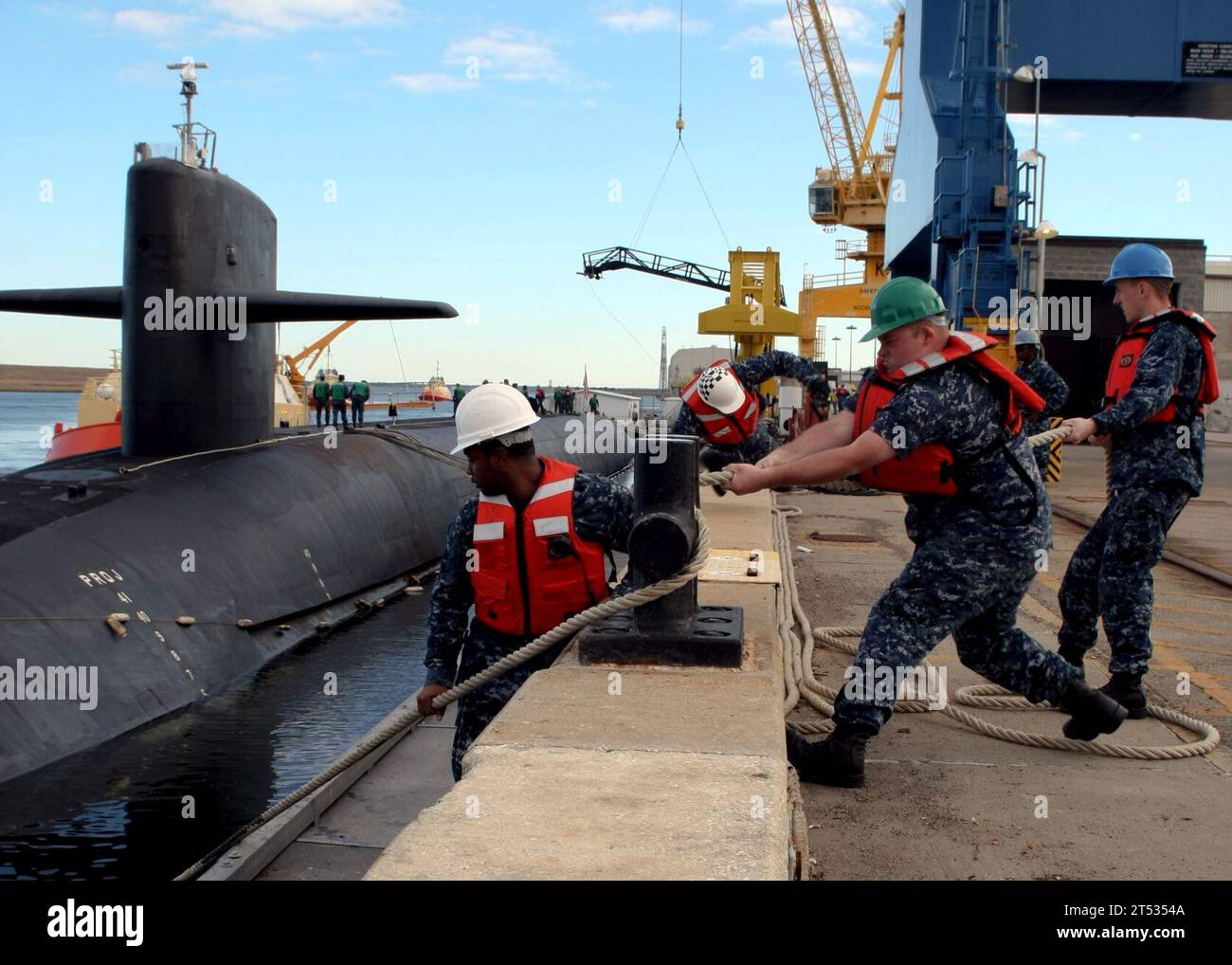 Sous-marin balistique, sous-marineU.S. Marine, Géorgie, Kings Bay, Pull in, marins, sous-marin Group 10, Submarine Squadron 20, U.S. Navy, USS West Virginia (SSBN 736) Banque D'Images