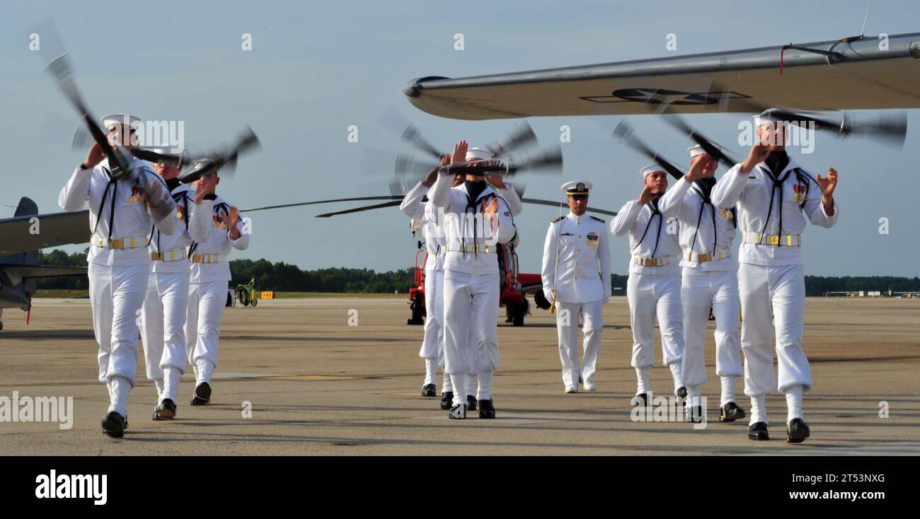 Événement Centennial of Naval Aviation, garde cérémonielle, équipe de forage de premier plan, marins, US Navy Banque D'Images