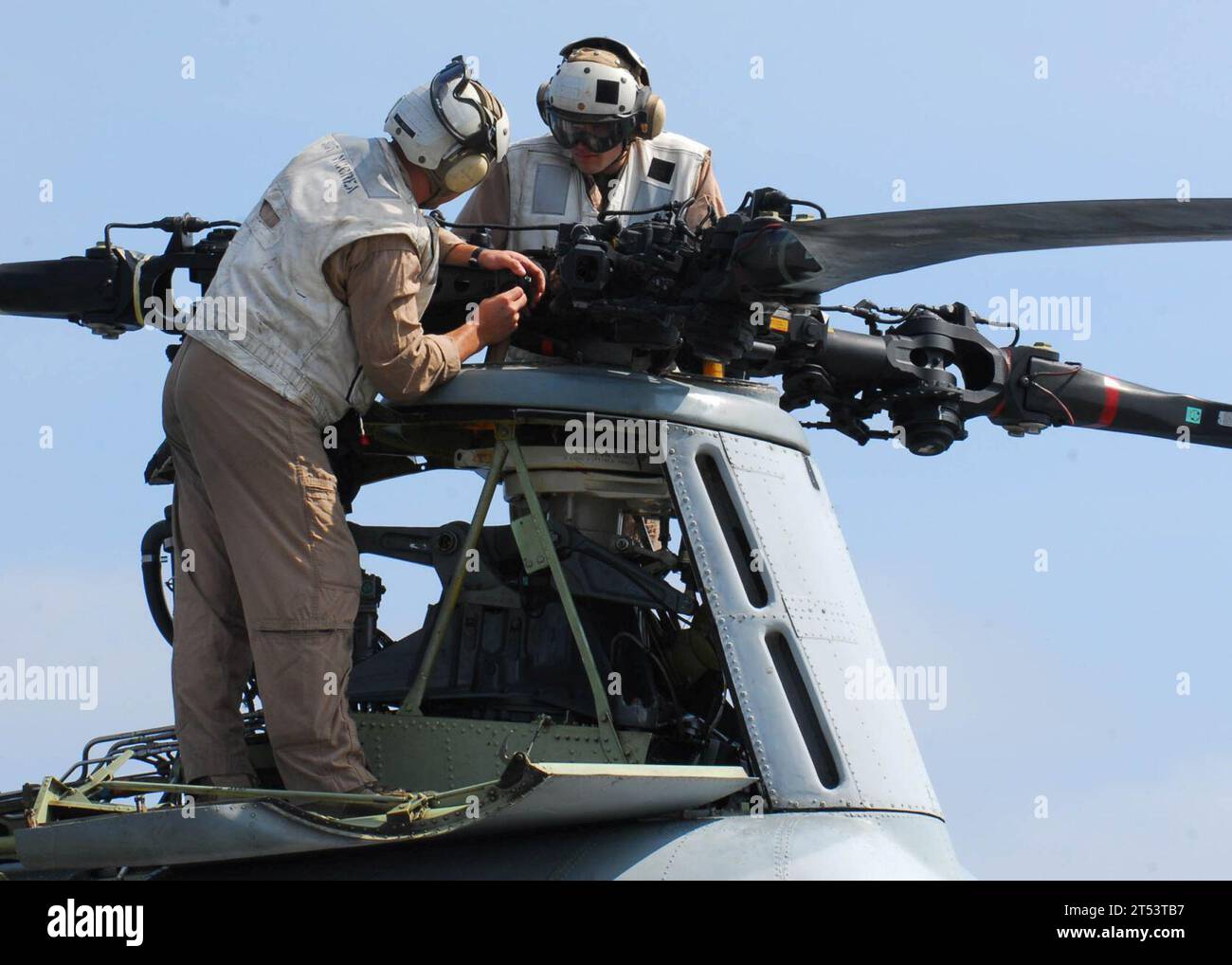 ch-46, lse, Sea Knight, USS Bonhomme Richard Banque D'Images