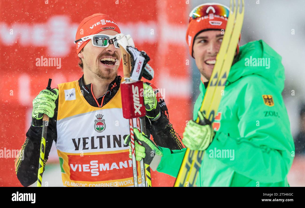 20.02.2016, Salpausselkae Stadion, Lahti, fin, FIS Weltcup Nordische Kombination, Lahti, Team Sprint, langlauf, im Bild v.l. : Fabian Riessle (GER), Johannes Rydzek (GER) // F.l.: Winnerteam Fabian Riessle, d’Allemagne, et Johannes Rydzek, d’Allemagne, célèbrent lors de la course de sprint par équipe de la coupe du monde de combiné nordique FIS, les Jeux de ski de Lahti au stade Salpausselkae de Lahti, Finlande, le 2016/02/20. Banque D'Images