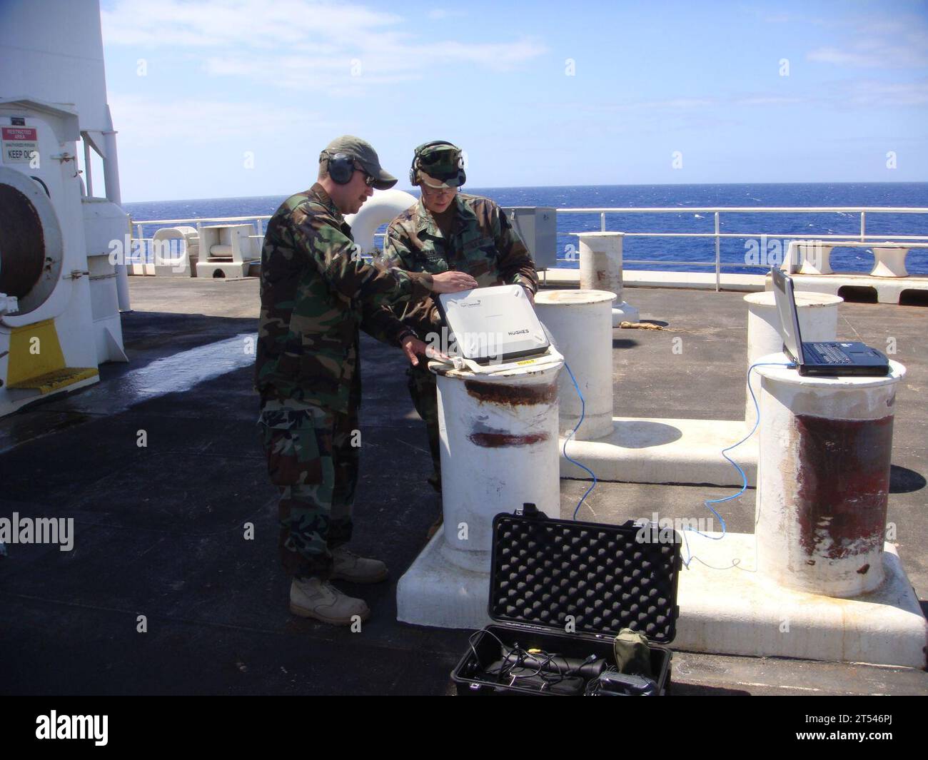 Communications, navire-hôpital, Affaires civiles maritimes et commandement de la formation à la sécurité, MCAST, commandement militaire du lift maritime, marine, satellite, US Navy, USNS Mercy (T-AH 19) Banque D'Images