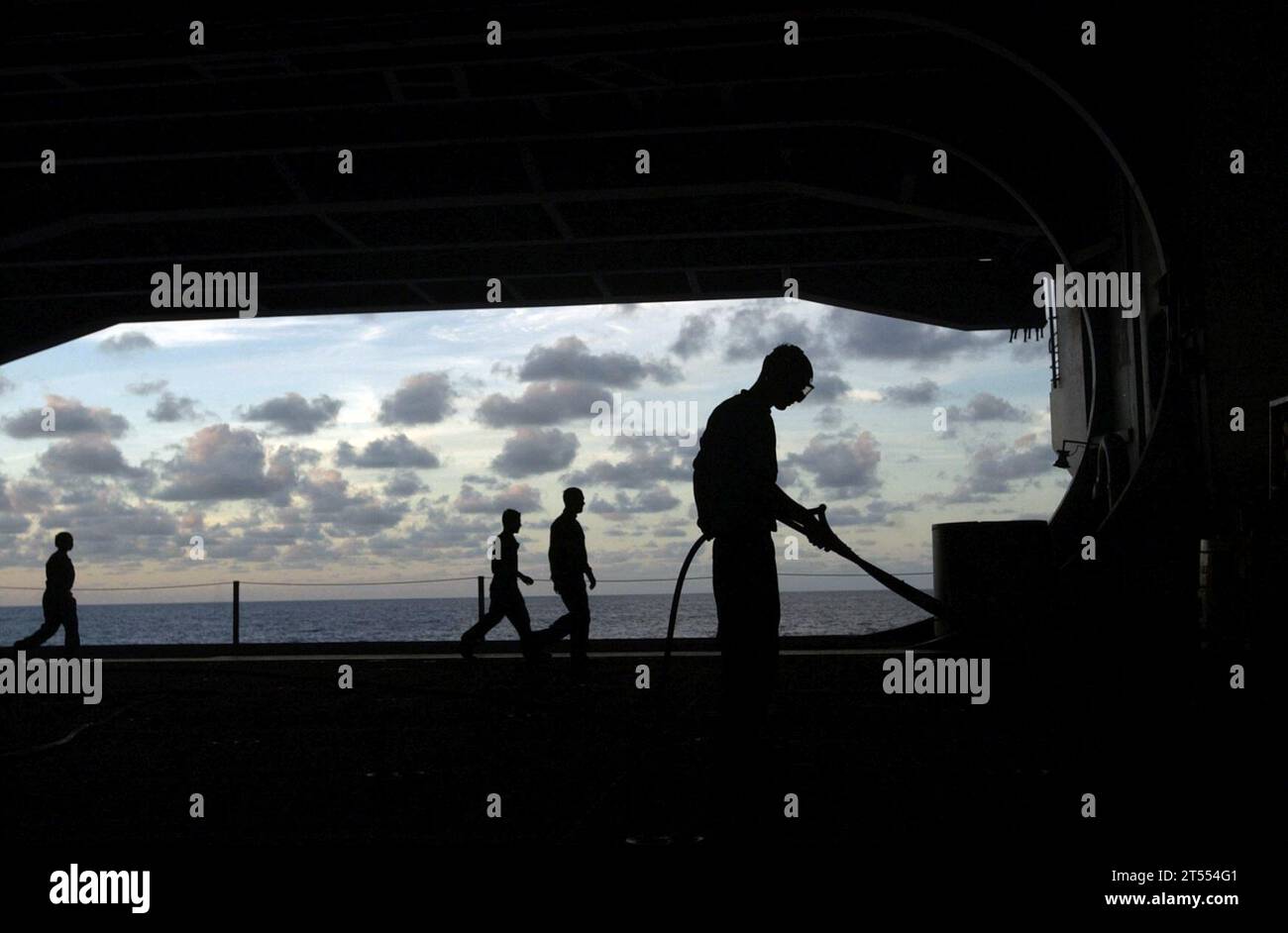FOD (dommages causés par un corps étranger), porte-avions de classe Nimitz USS Ronald Reagan (CVN 76), Océan Pacifique, Ronald Reagan Carrier Strike Group Banque D'Images