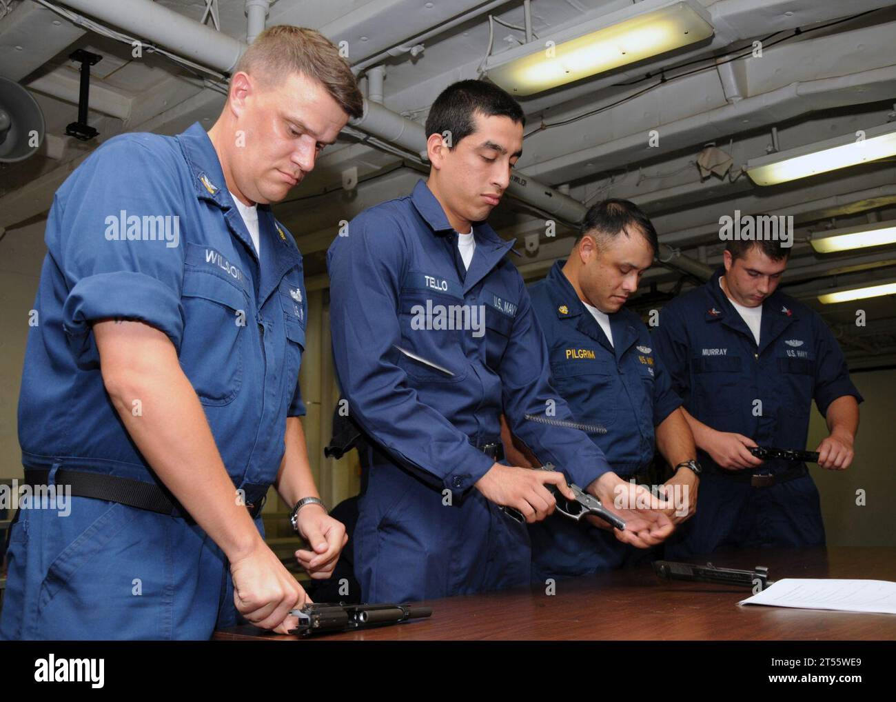 m9, qualification, marins, US 7th Fleet, U.S. Navy, CÂBLE USS FRANK (AS 40), ARMES Banque D'Images