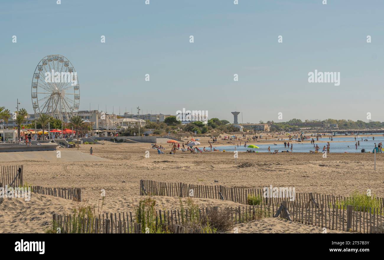 La Grande Motte, France - 30 septembre 2023 : bâtiments futuristes dans la ville de la Grande Motte, dans le sud de la France, près de la Camargue et du Mont Banque D'Images