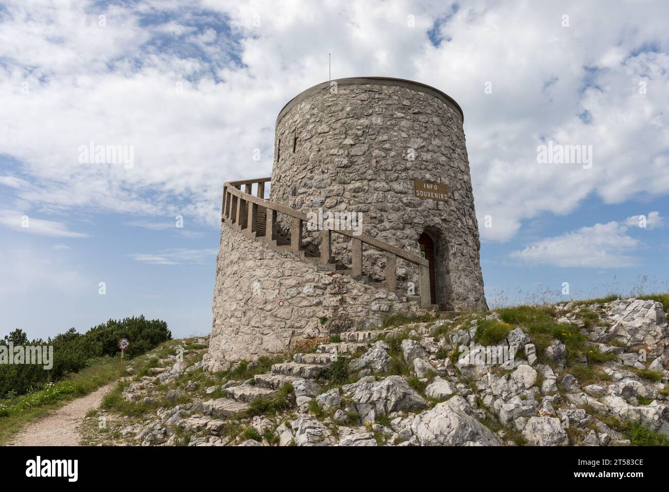 Tour d'observation Vojak, Mont Ucka, Istrie, Croatie Banque D'Images