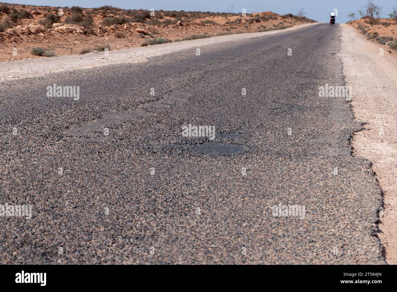 Route côtière vide au sud d'Agadir, Maroc Banque D'Images