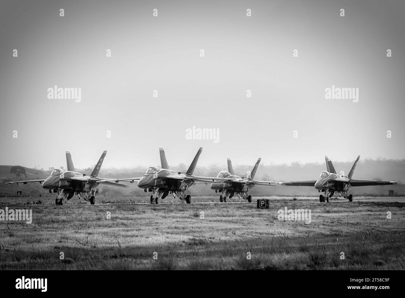 Les Blue Angels de l'US Navy, prêts à décoller, à l'America's Airshow 2023 à Miramar, en Californie. Banque D'Images
