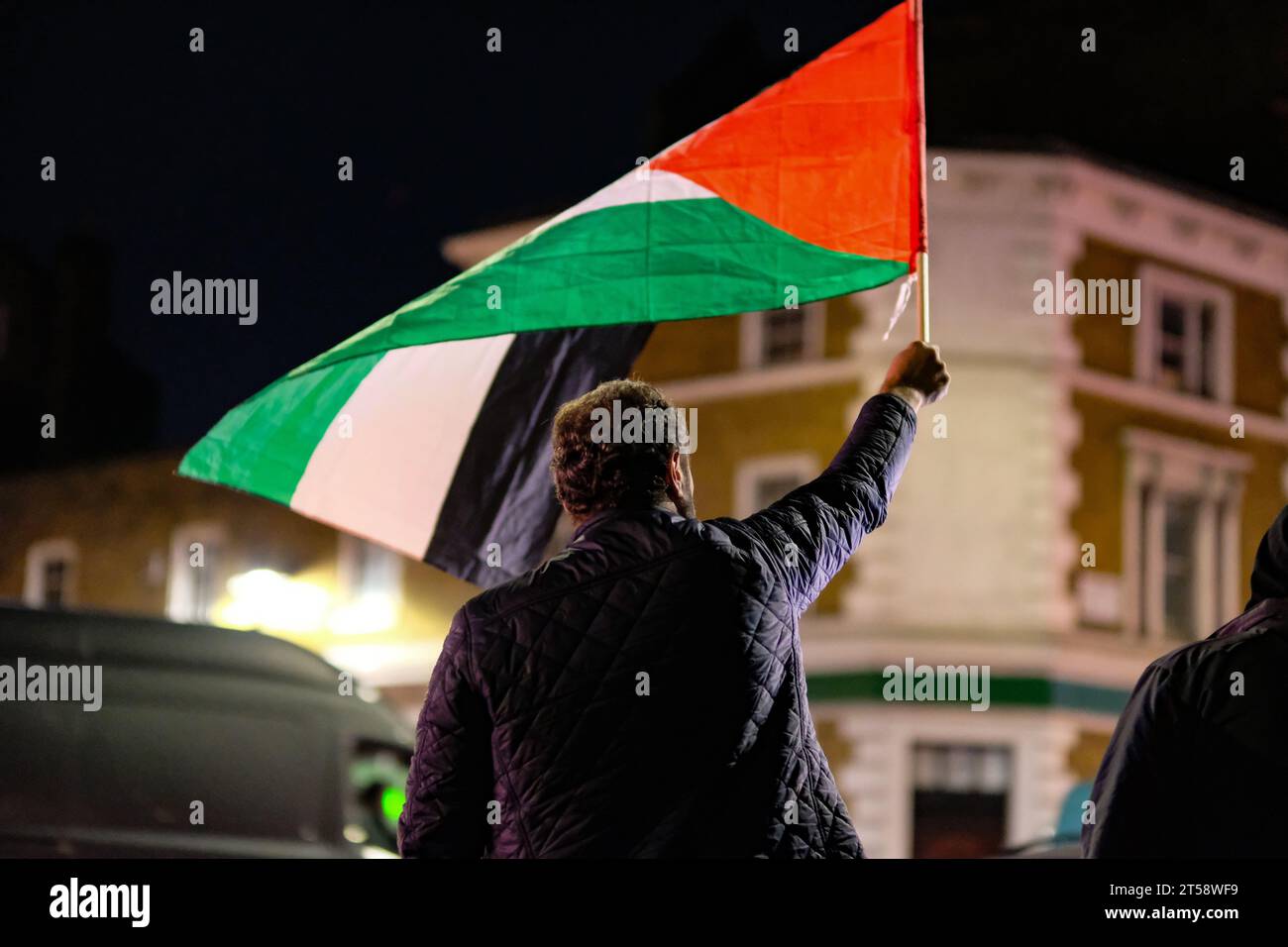 Londres, Royaume-Uni. 3 novembre 2023. Manifestation locale pour exiger la fin du massacre à Gaza et en solidarité avec les Palestiniens de Camberwell, au sud de Londres. Laura Gaggero/Alamy Live News. Banque D'Images