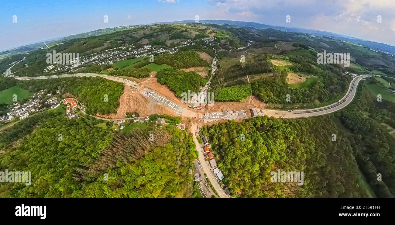 Photo aérienne, pont autoroutier détruit Rahmede près de Lüdenscheid, travaux de nettoyage et évaluation des dommages, Lüdenscheid, Sauerland, Rhénanie-du-Nord-Westphalie, G Banque D'Images
