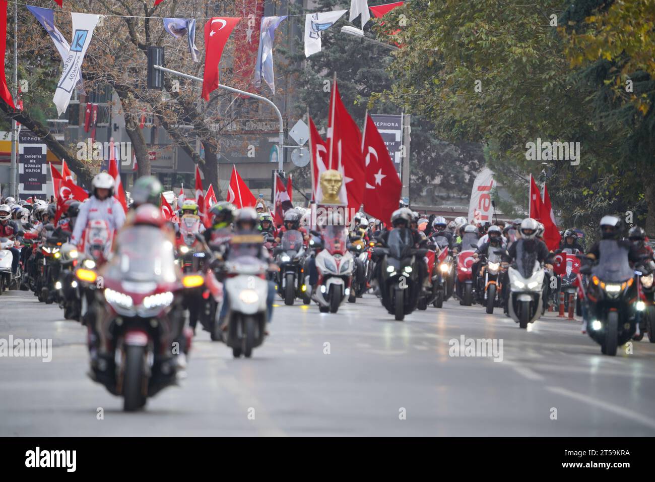Célébrations du 100e anniversaire de la République de Türkiye, cortège moto du pont du Bosphore Banque D'Images