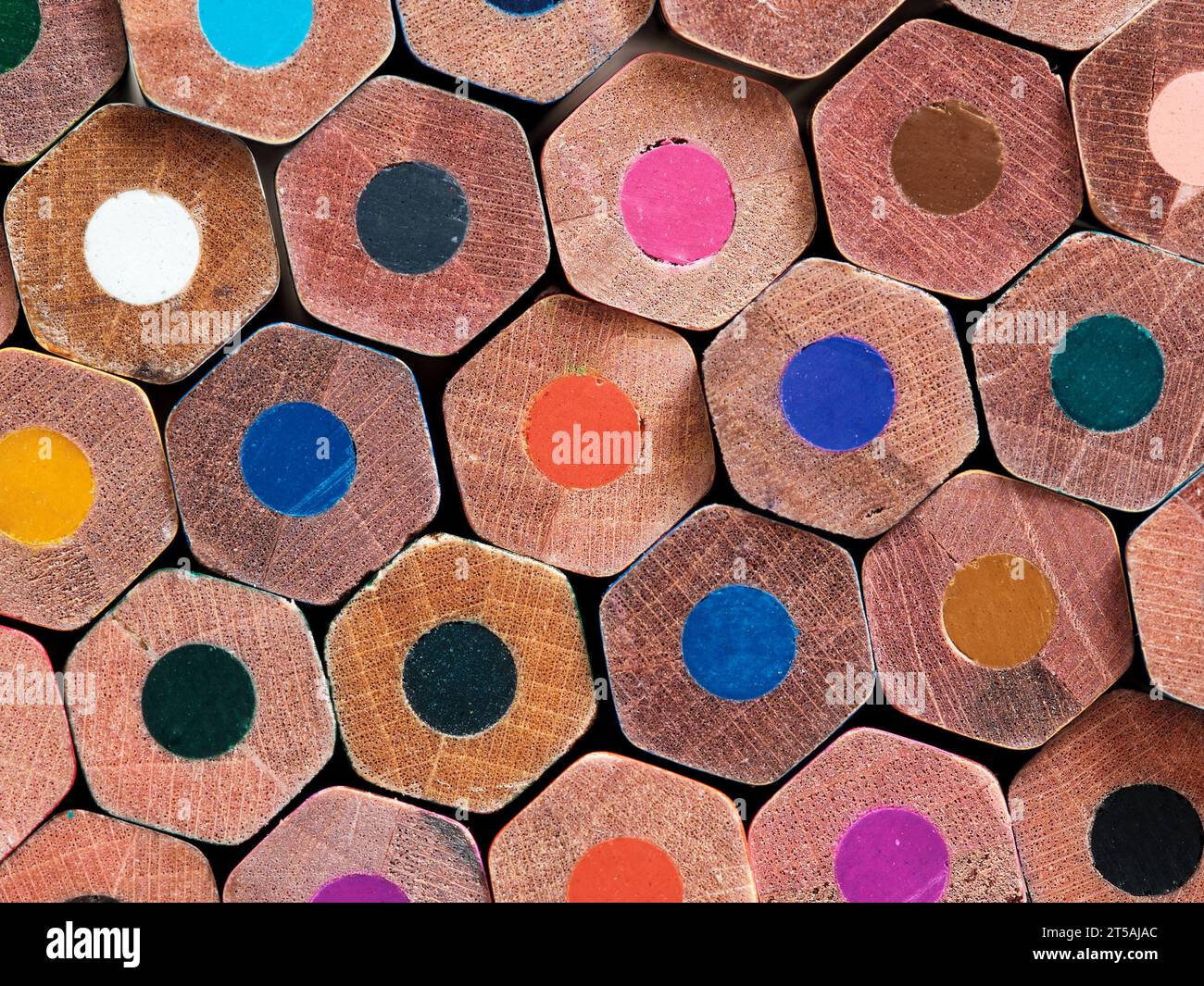 Pile de crayons colorés. Concept de fond d'écran de retour à l'école. Crayons de couleur. Banque D'Images