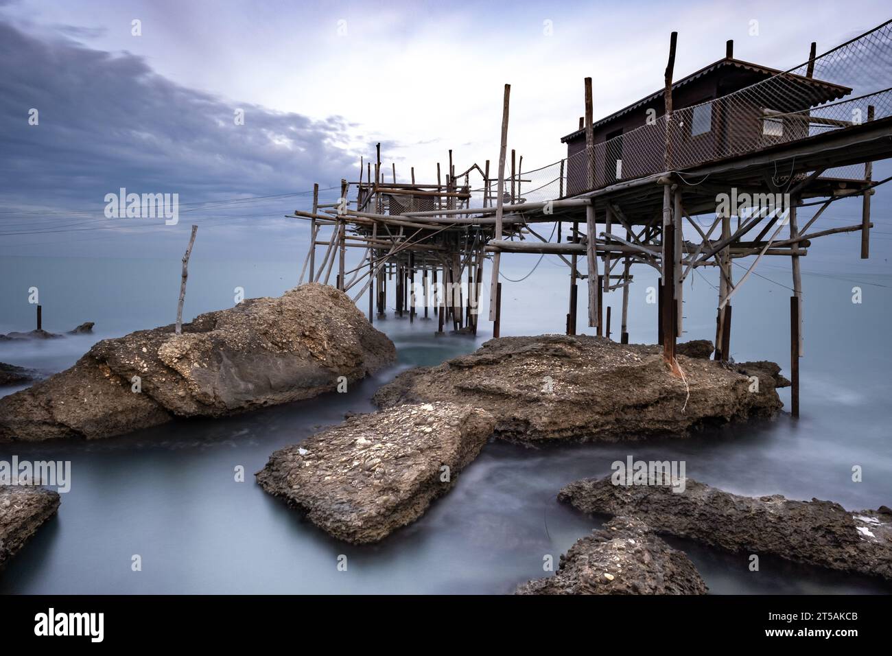 Trabocco Spezzacatena (Rocca San Giovanni) Banque D'Images