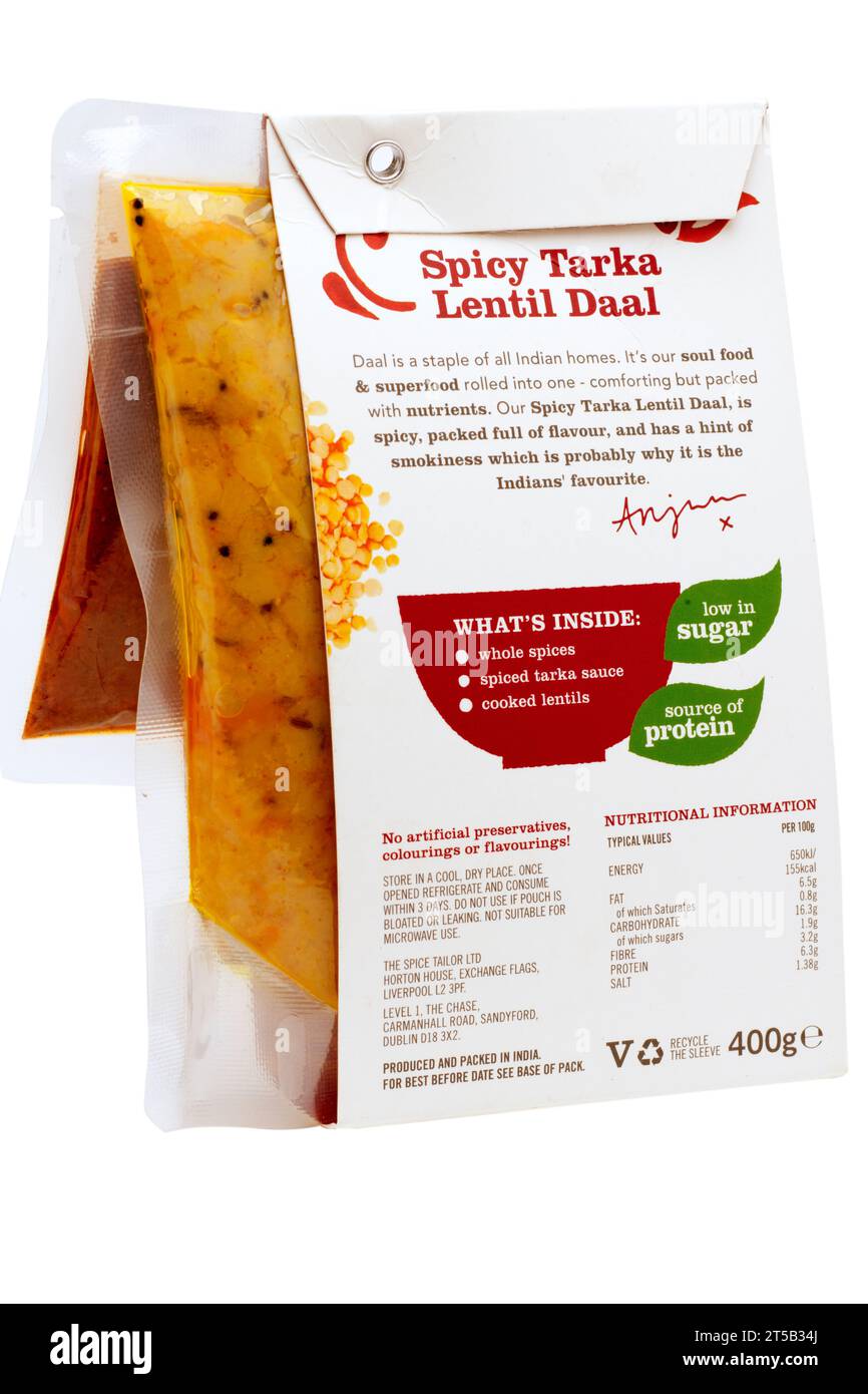 400gr Pack du Spice Tailor Classic Lentil Tarka Daal 3 étapes simples et prend 5 minutes. Un mélange de lentilles cuites, épices douces, tomates et ail Banque D'Images