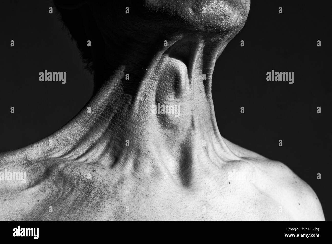 Les sentiments forts sont représentés par des muscles tendus et des tendons. Banque D'Images