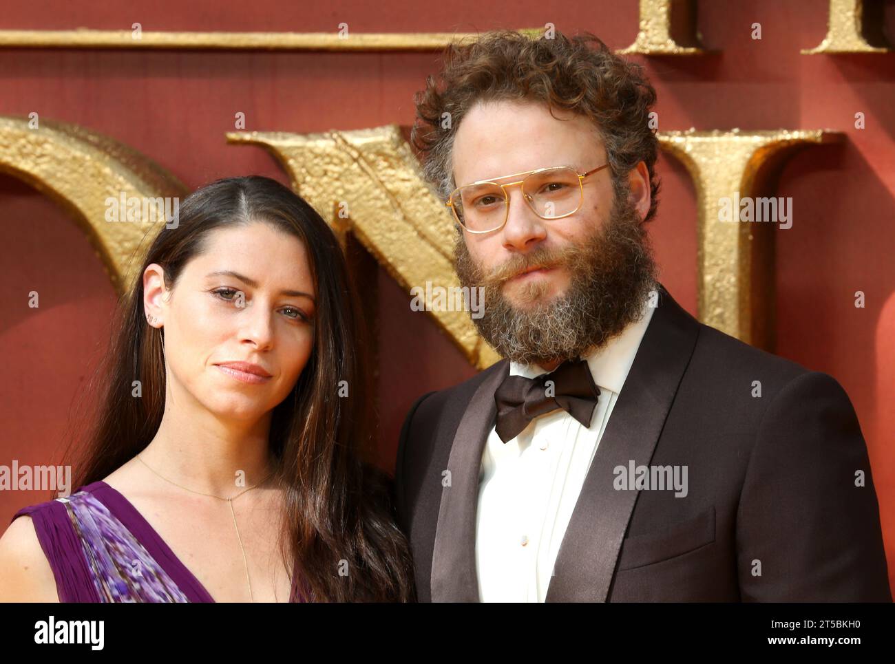 Lauren Miller et Seth Rogen assistent à la première européenne « The Lion King » à l'Odeon Leicester Square à Londres, en Angleterre. Banque D'Images