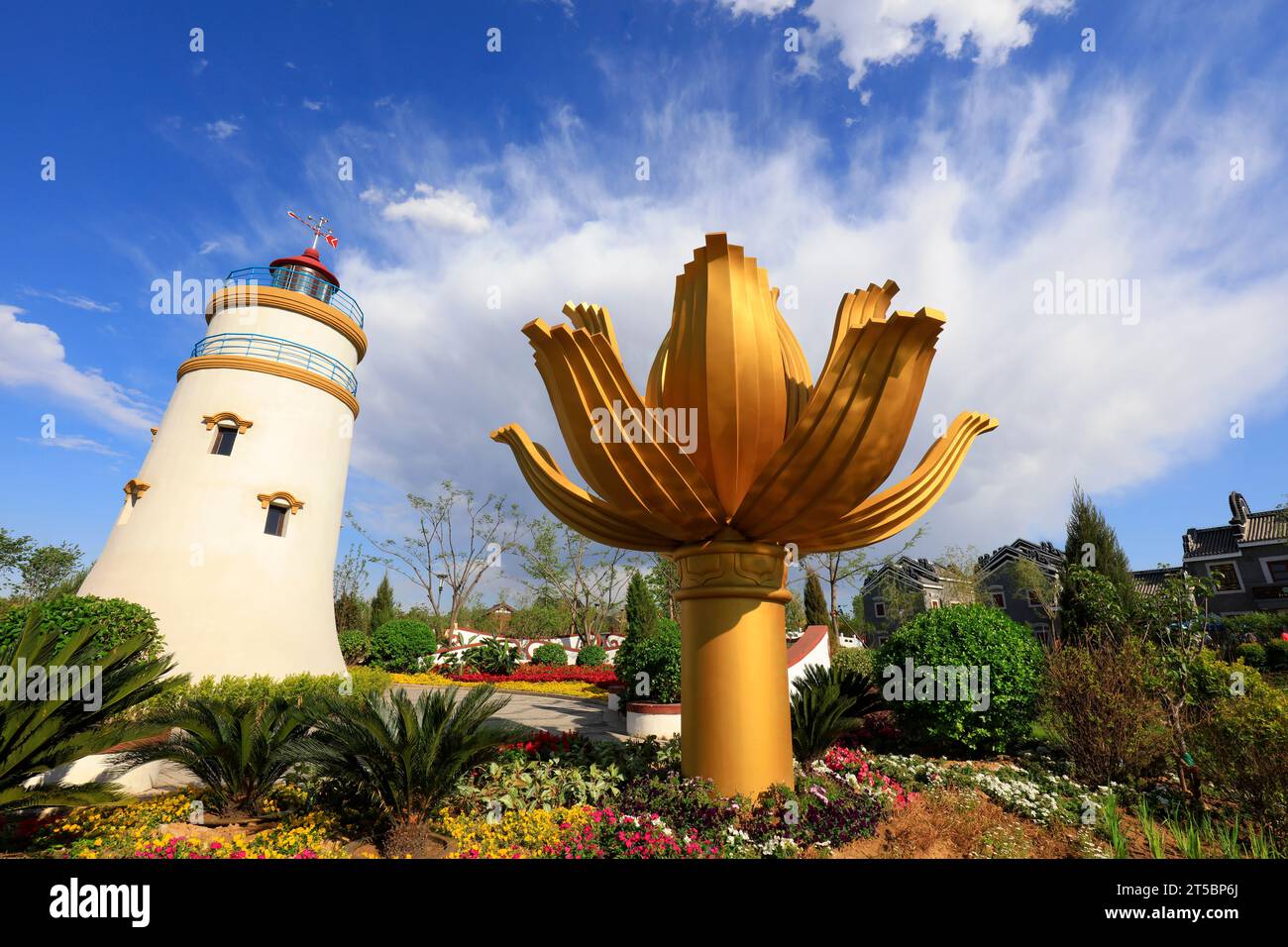 Phare de Macao Guia et paysage miniature de sculpture de Lotus dans un parc Banque D'Images