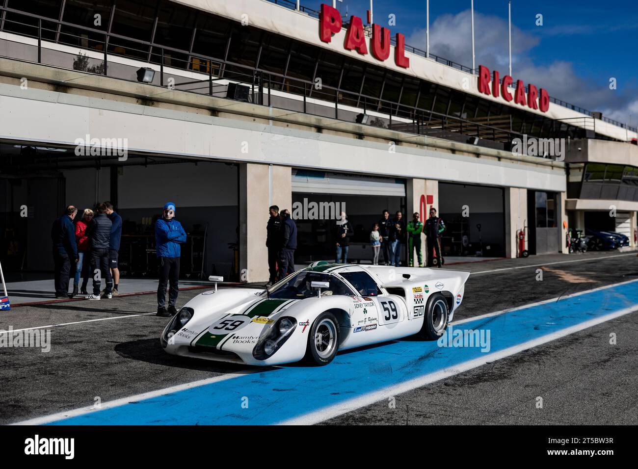 Jamie Constable Racing Lola t70 mk3b classic racing car Banque de photographies et d’images à ...