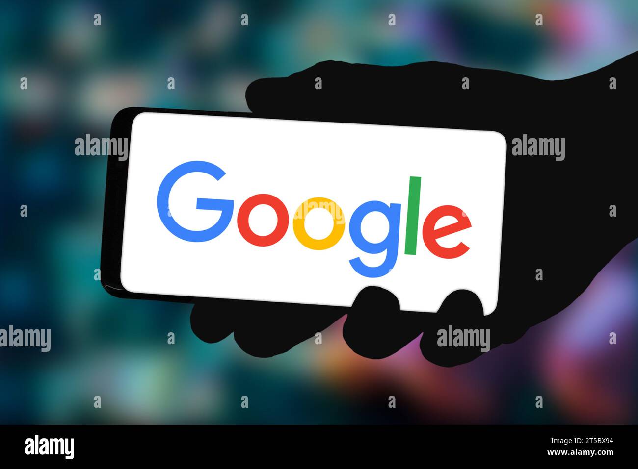 Logotype Google affiché sur smartphone Banque D'Images