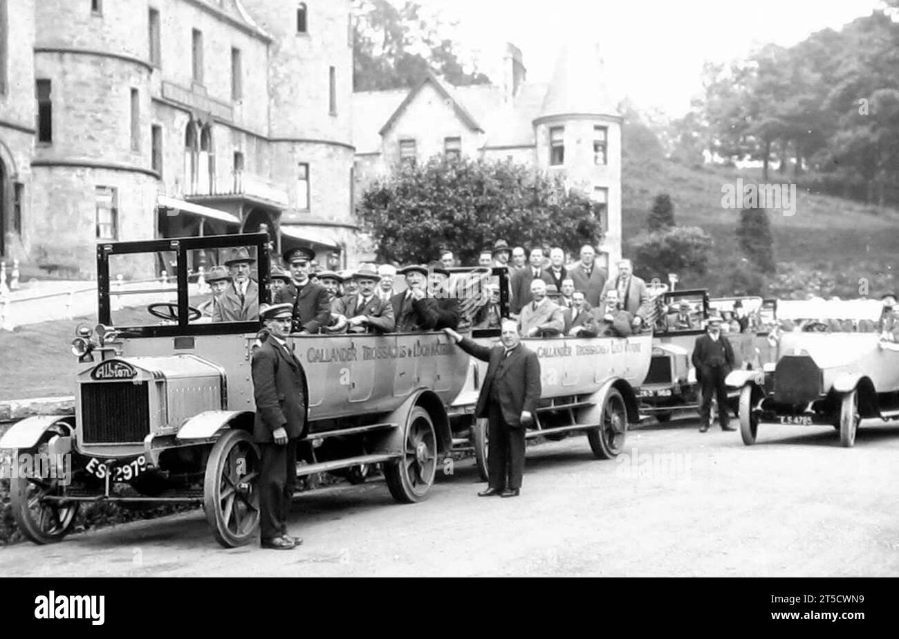Charabanc au Trossachs Hotel, Callander, Écosse, début des années 1900 Banque D'Images