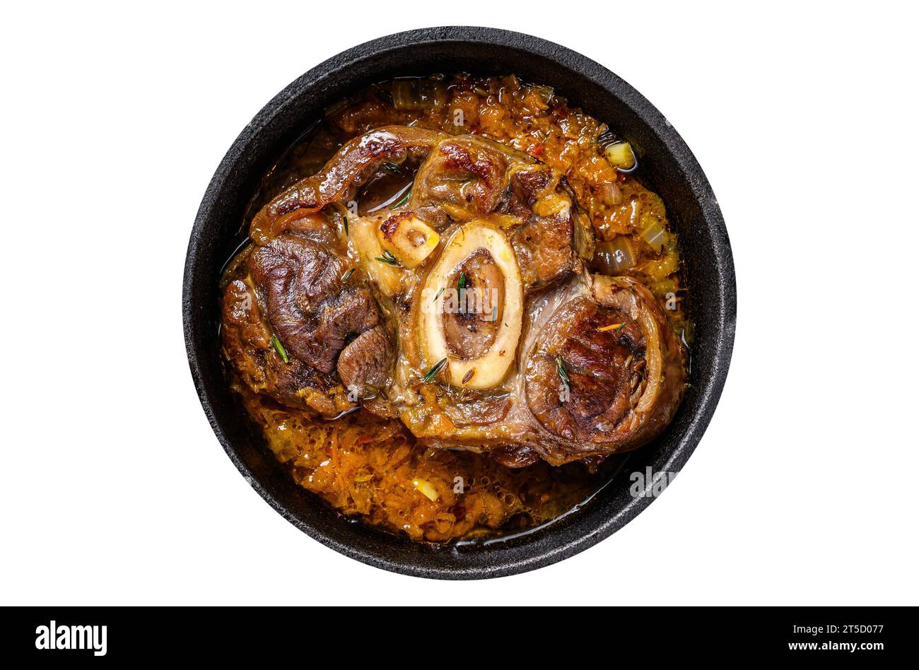 Ragoût de viande de jarret de veau Ossobuco, steak italien osso buco. Isolé sur fond blanc Banque D'Images
