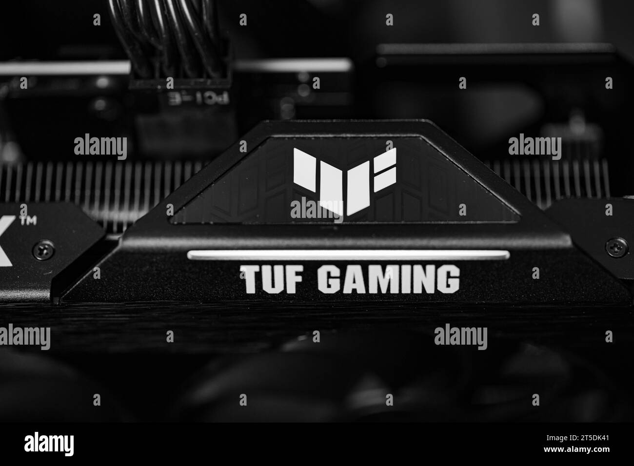 Lviv, Ukraine - 4 novembre 2023 : carte graphique ASUS TUF Gaming GeForce RTX 3060 Banque D'Images