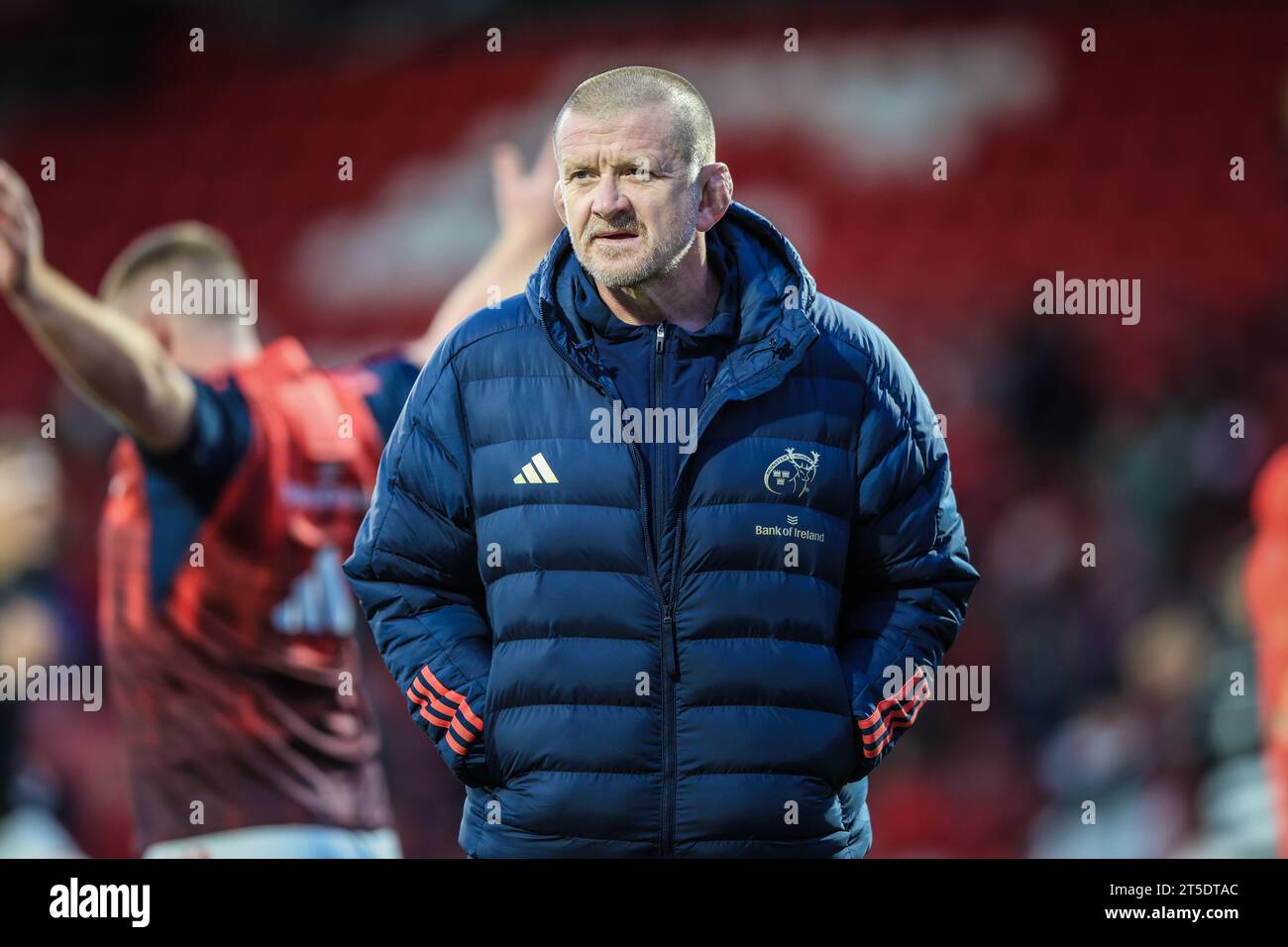 4 novembre 2023, Musgrave Park, Cork, Irlande - l'entraîneur-chef du Munster Rugby Graham Rowntree au United Rugby Championship : Munster vs Dragons Banque D'Images