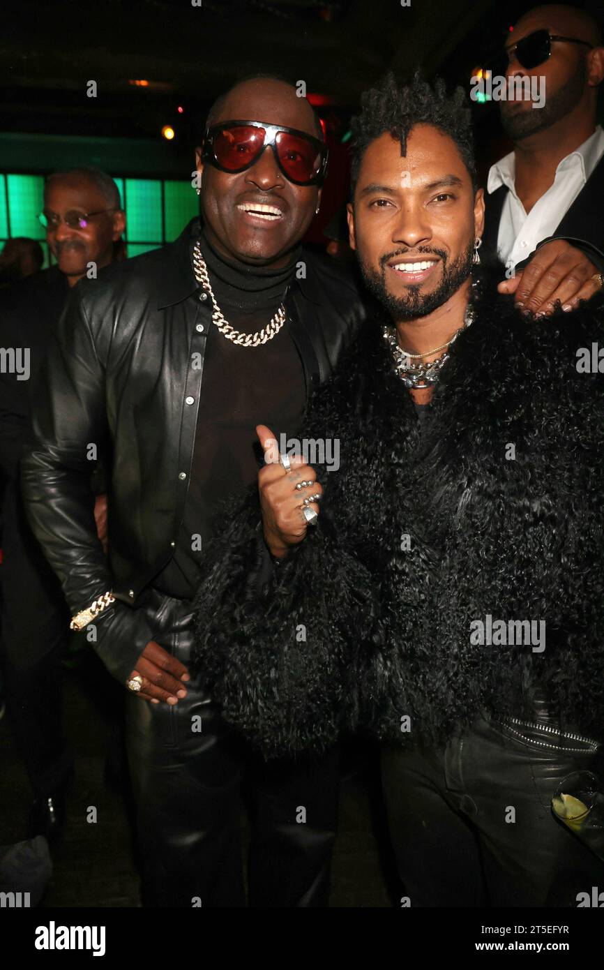 NEW YORK, NY- 3 NOVEMBRE : Johnny Gill et Miguel au Missy Elliott Rock & Roll Hall of Fame After Party à New York le 3 novembre 2023. Copyright : xWalikxGoshornx crédit : Imago/Alamy Live News Banque D'Images