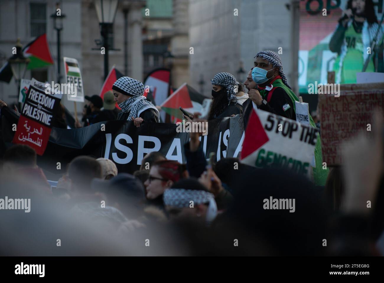 Londres, Royaume-Uni - 3 novembre 2023 : rassemblement pro-palestinien à Trafalgar Square. Banque D'Images