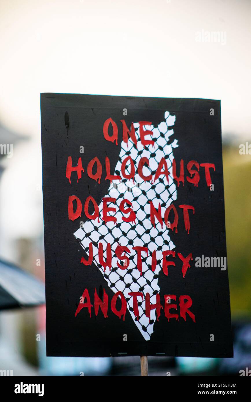Londres, Royaume-Uni - 3 novembre 2023 : rassemblement pro-palestinien à Trafalgar Square. Banque D'Images