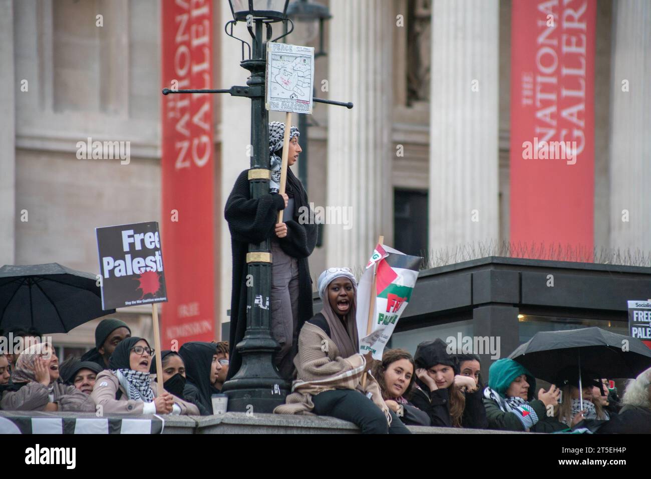 Londres, Royaume-Uni - 3 novembre 2023 : rassemblement pro-palestinien à Trafalgar Square. Banque D'Images