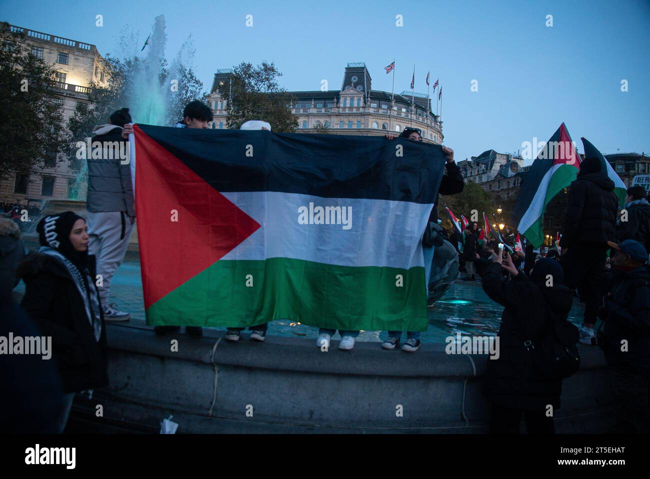 Londres, Royaume-Uni - 3 novembre 2023 : rassemblement pro-palestinien à Trafalgar Square. Banque D'Images