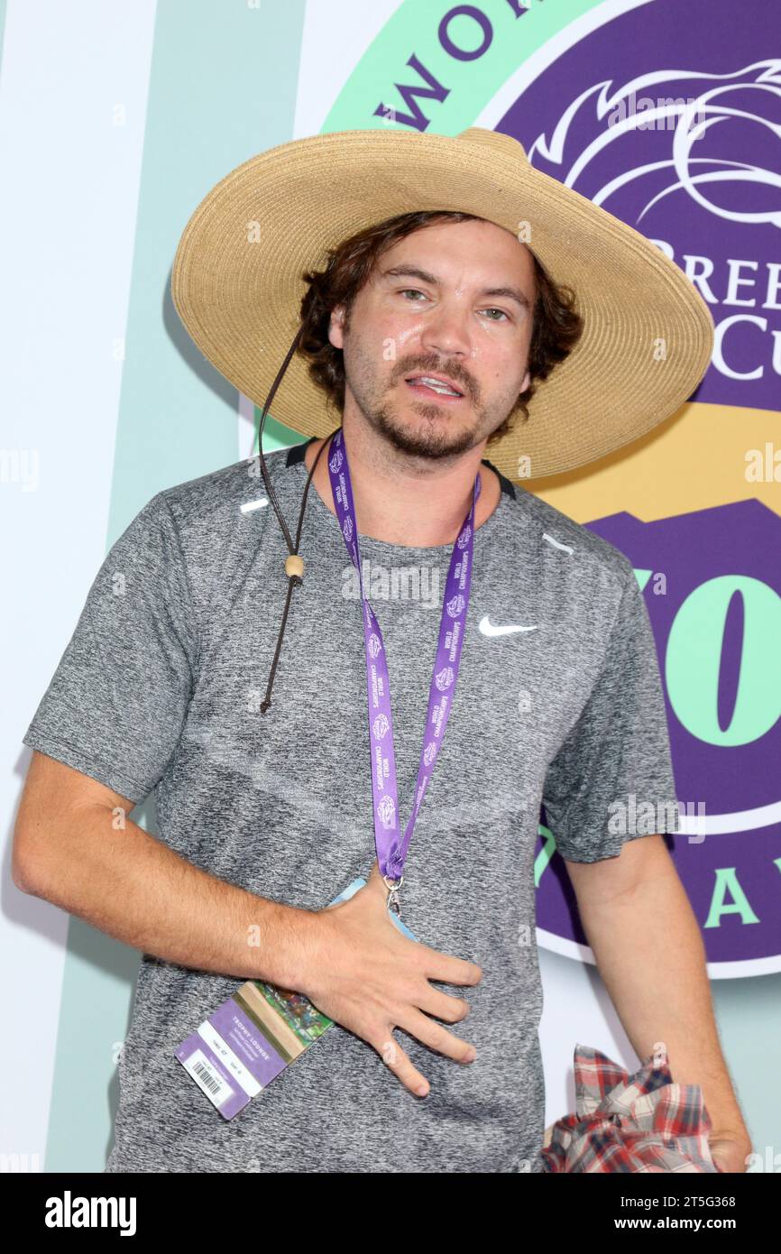 LOS ANGELES - 4 NOVEMBRE : Emile Hirsch aux Championnats du monde Breeders' Cup 2023 à Santa Anita Park le 4 novembre 2023 à Arcadia, Californie Banque D'Images