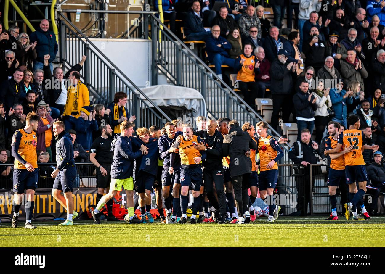 Slough, Royaume-Uni, 5 novembre 2023. Score de Slough lors du match de football du premier tour de la FA Cup entre Slough Town FC et Grimsby Town FC à Arbour Park, Slough UK.crédit : Jon Corken /Alamy Live News Banque D'Images