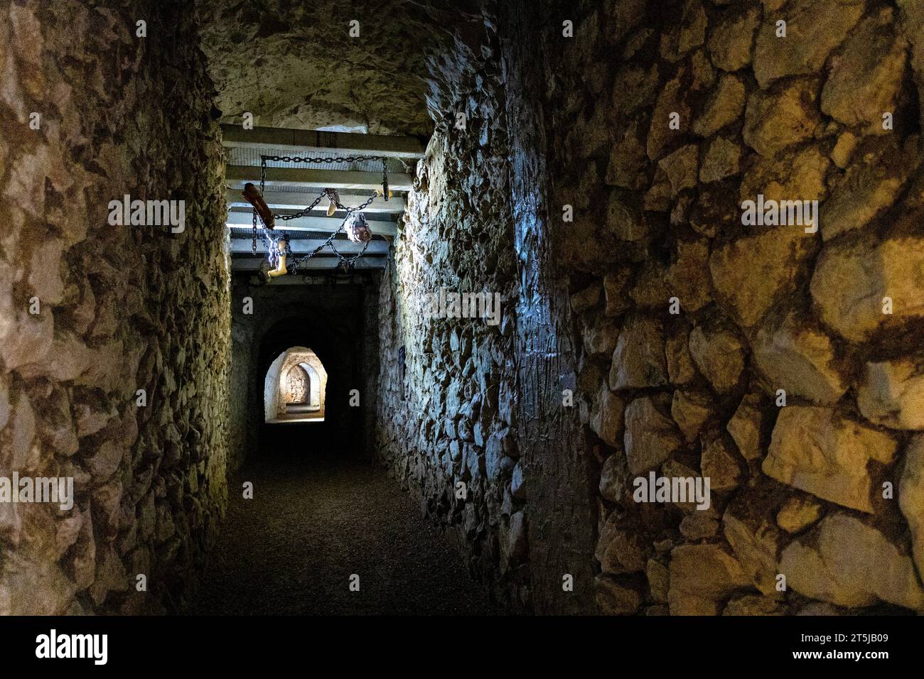 Intérieur des cavernes de craie artificielles les grottes Hellfire à West Wycombe, Buckinghamshire, Angleterre Banque D'Images