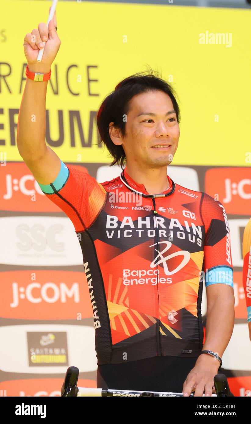 Novembre 2023, Saitama, Japon - le cycliste japonais Yukiya Arashiro de Bahrain-Victorious assiste à la présentation des cyclistes pour le 'Tour de France Saitama Criterium 2023' à Saitama, dans la banlieue de Tokyo, le samedi 4 novembre 2023. (Photo de Yoshio Tsunoda/AFLO) Banque D'Images