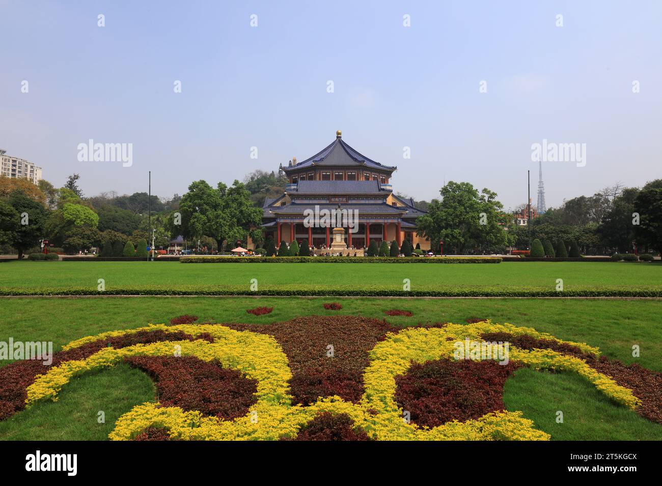 Guangzhou, Chine - 5 avril 2019 : pelouse de la porte sud de Zhongshan Memorial Hall à Guangzhou, province du Guangdong, Chine Banque D'Images