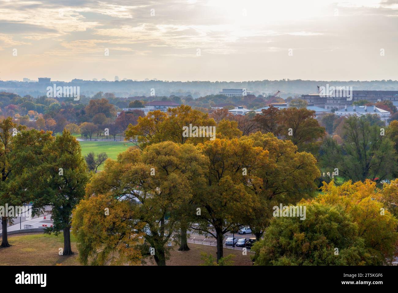 Vue aérienne de Washington DC avec National Mall et Monument sur un coucher de soleil d'automne Banque D'Images