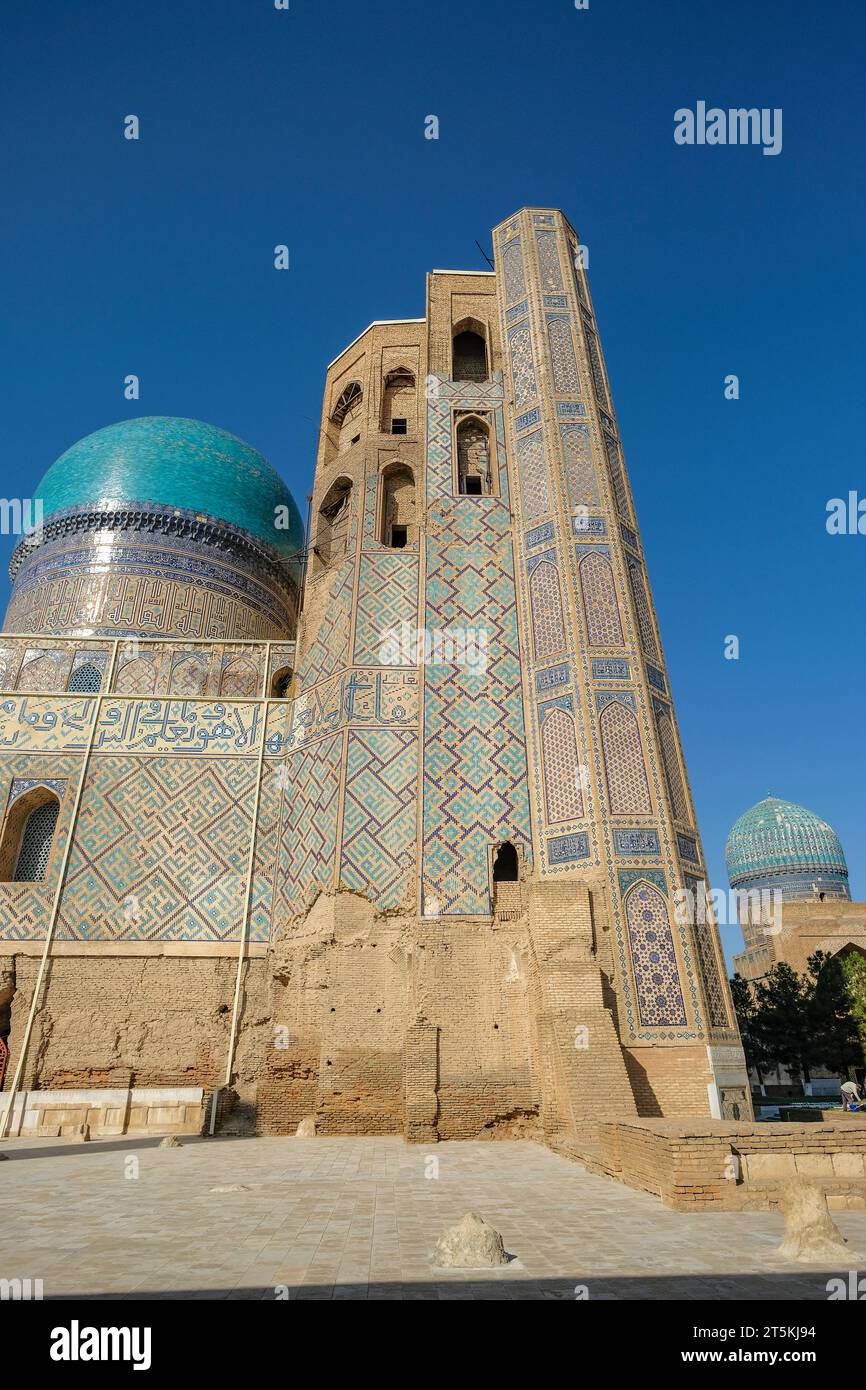Samarkand, Ouzbékistan - 1 novembre 2023 : Mosquée Bibi-Khanym à Samarkand, Ouzbékistan. Banque D'Images