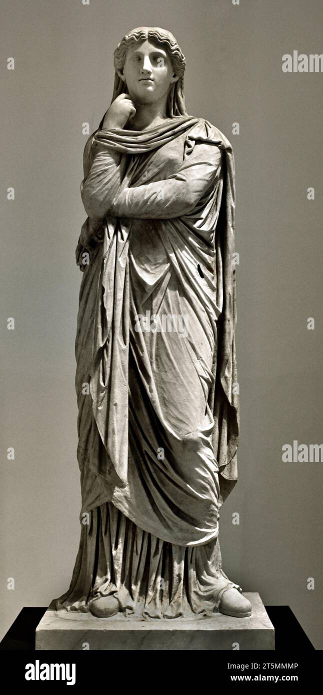 Femme portant un voile sur une tête ( Pudicitia ), Temple Pompéi de Fortuna Augusta, 1e siècle après JC, Musée archéologique national de Naples Italie. Banque D'Images
