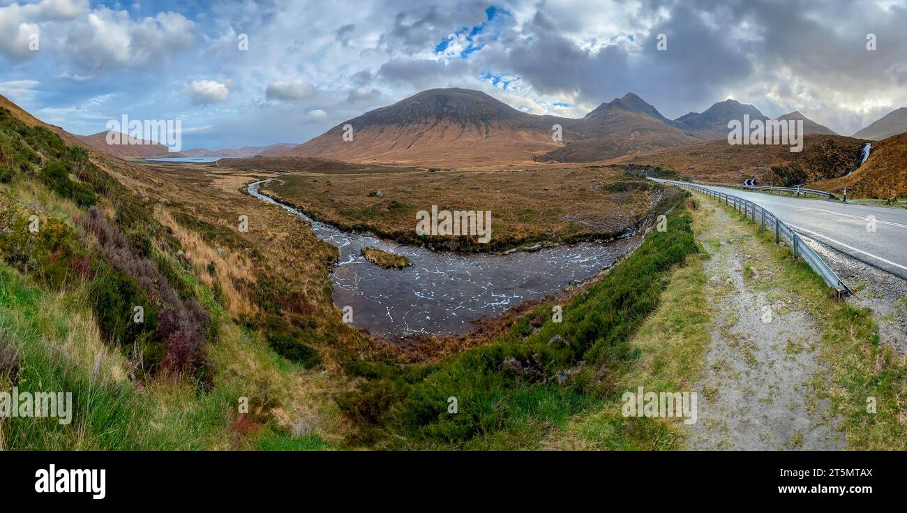 Les collines de Cuillin sur l'île de Skye, sur la côte ouest de l'Écosse. Banque D'Images